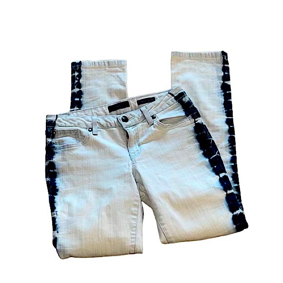 Jessica Simpson Tie Dyed and Washed Look. - Picture 4 of 9